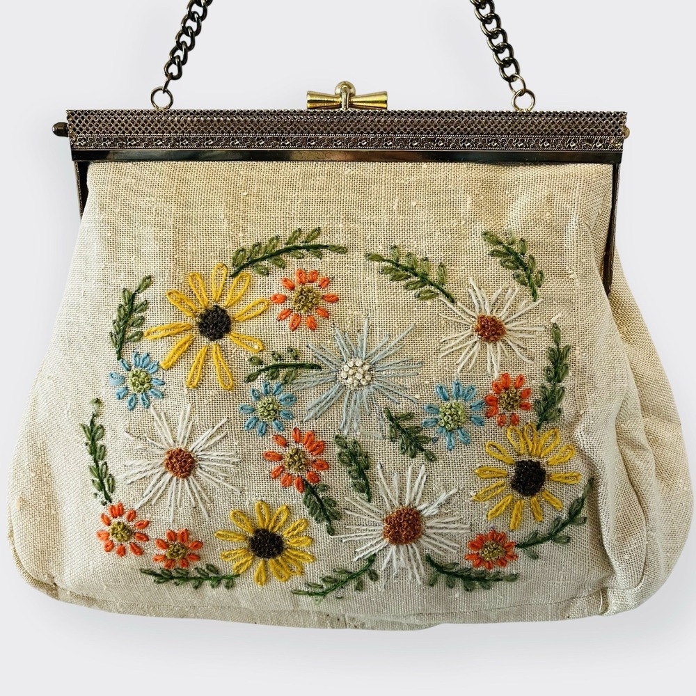 Vintage Crewel Floral Embroidery‎ Bag Gold Frame Needlepoint Off White Clutch